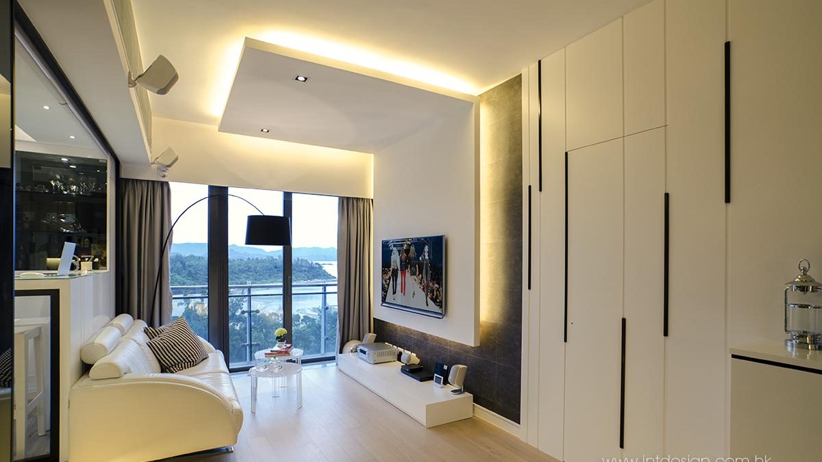 Foscarini Twiggy Terra Arc Lamp in Double Cove Starview's Living Room